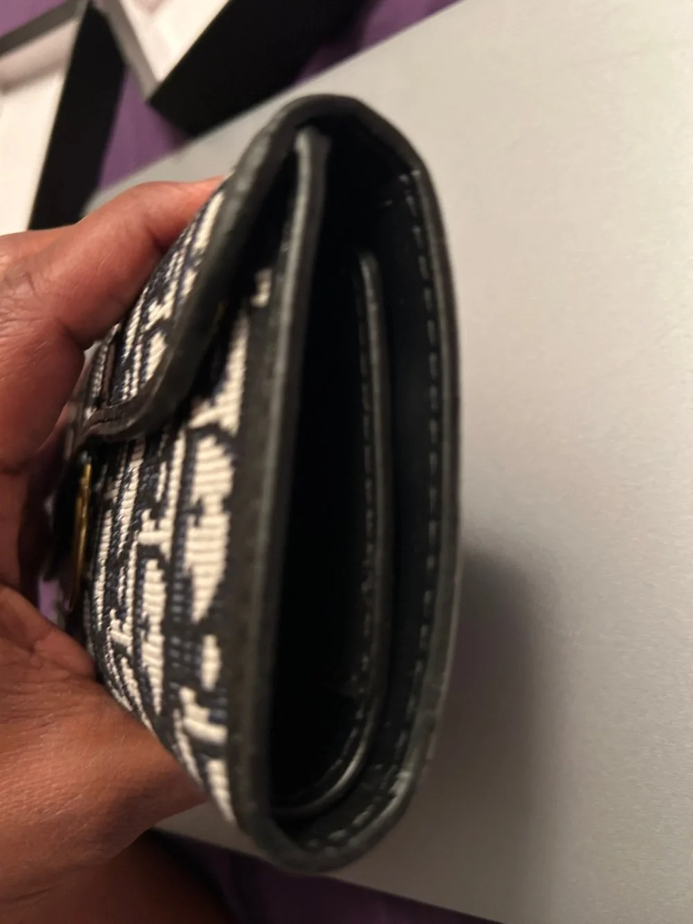 Beautiful Wallet - Picture 7 of 8